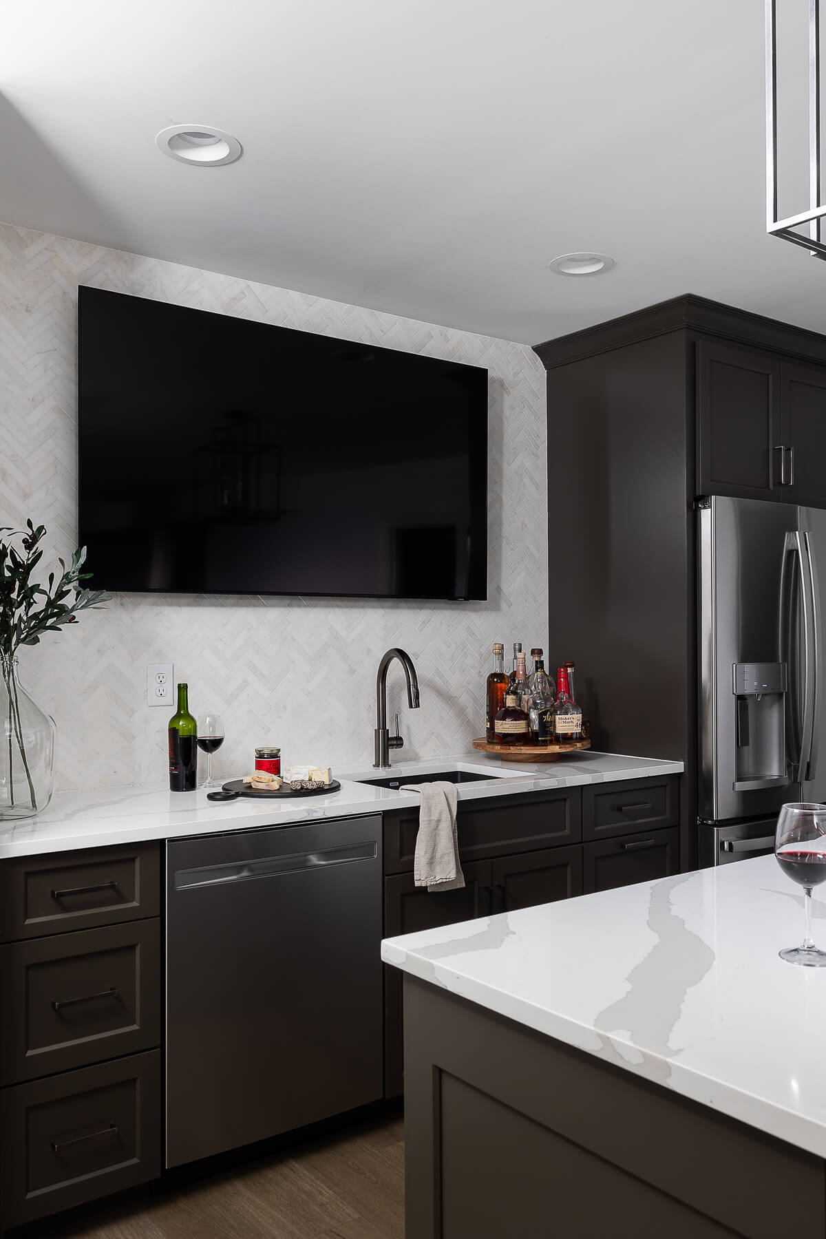 005 1499 Sable Wing Internet